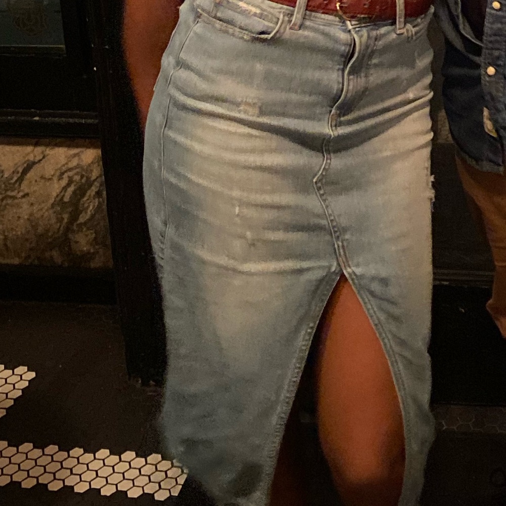 Distressed High Waisted denim skirt 🦋